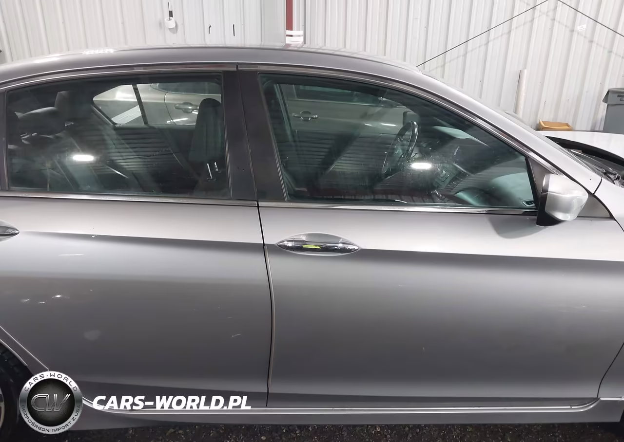 2017 Honda Accord Sport VIN:1HGCR2F54HA114091 - 13