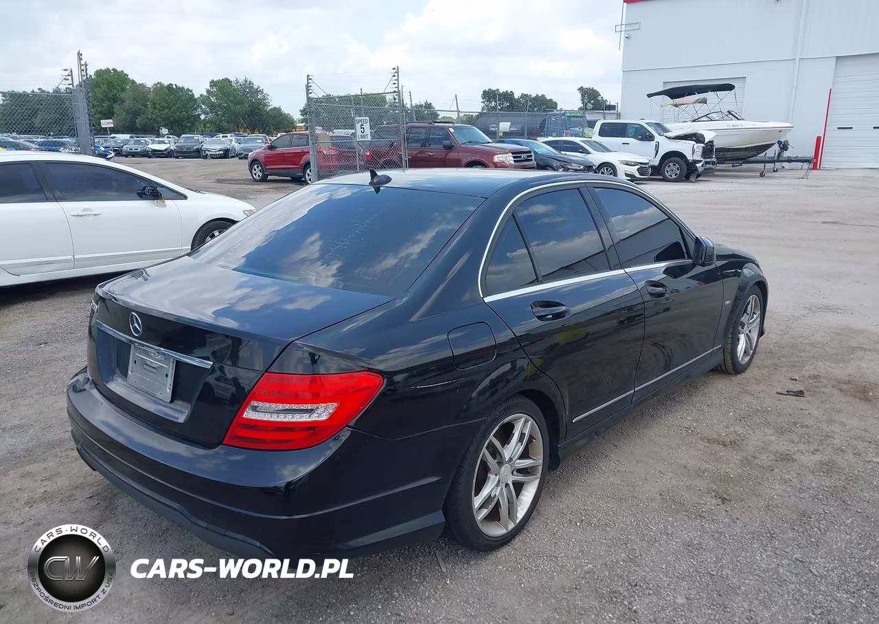 2012 Mercedes-Benz C 250 Sport VIN:WDDGF4HB5CR213316 - 4
