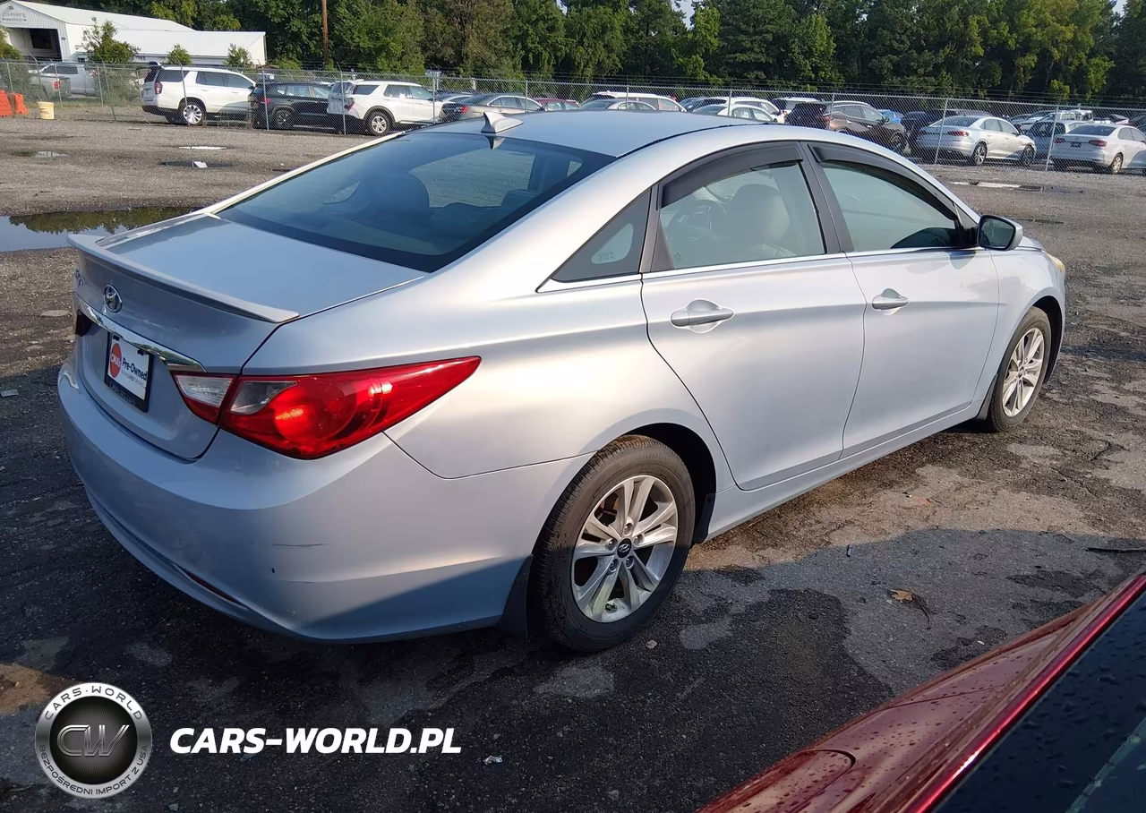 2013 Hyundai Sonata Gls VIN:5NPEB4AC9DH553402 - 4