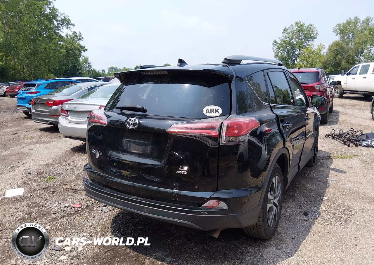 2017 Toyota Rav4 Le VIN:2T3BFREV8HW643560 - 4