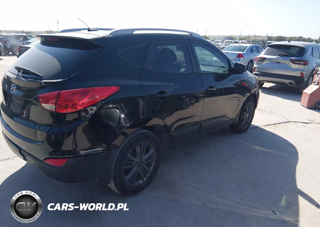 2015 Hyundai Tucson Se VIN:KM8JU3AG6FU962547 - 4