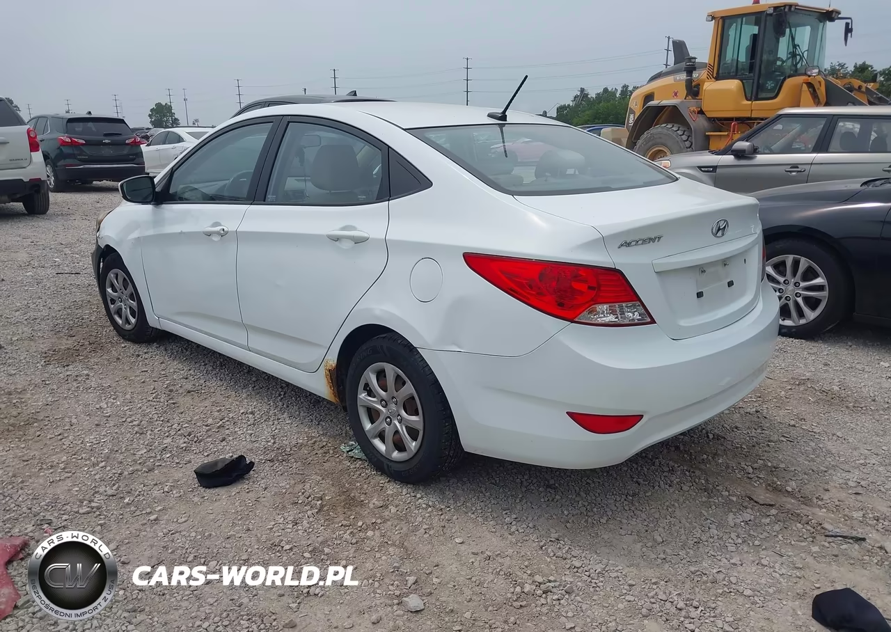 2013 Hyundai Accent Gls VIN:KMHCT4AE7DU381071 - 3