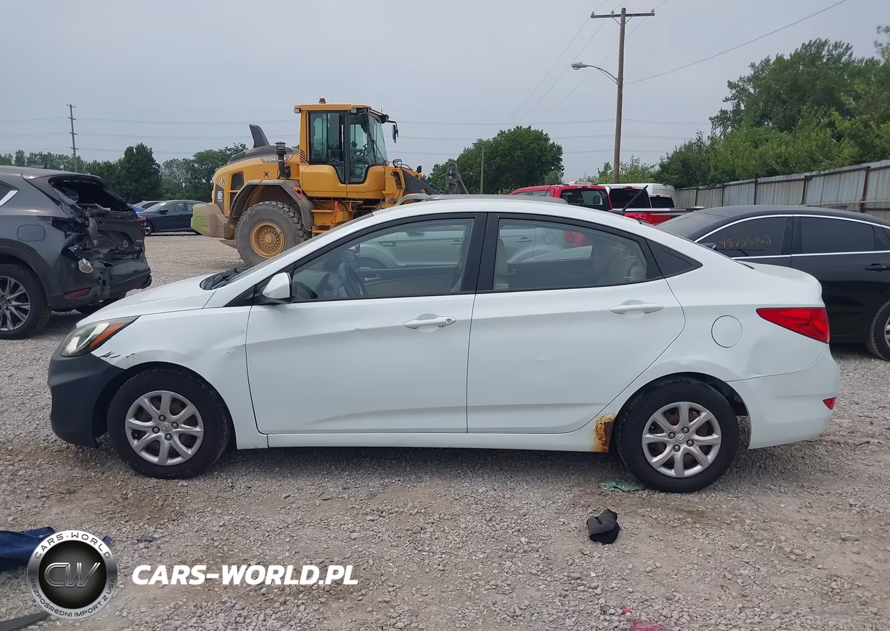 2013 Hyundai Accent Gls VIN:KMHCT4AE7DU381071 - 6