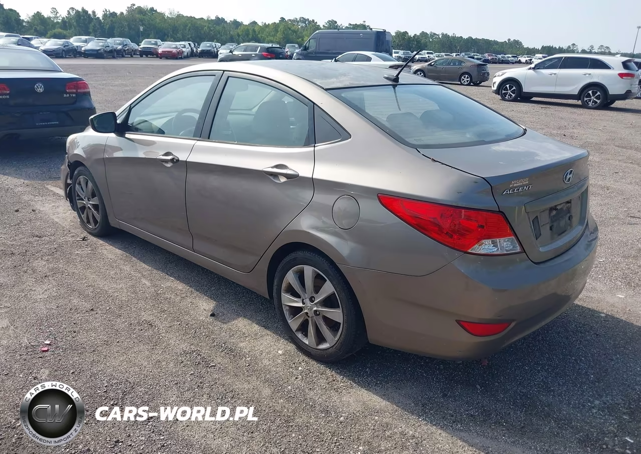 2012 Hyundai Accent Gls VIN:KMHCU4AE0CU196453 - 3