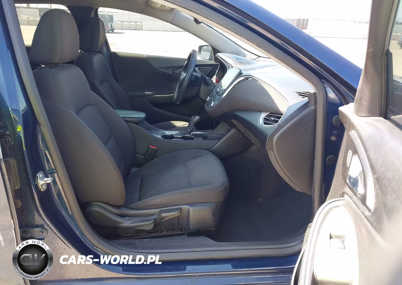 2019 Chevrolet Malibu Lt VIN:1G1ZD5ST0KF118610 - 5