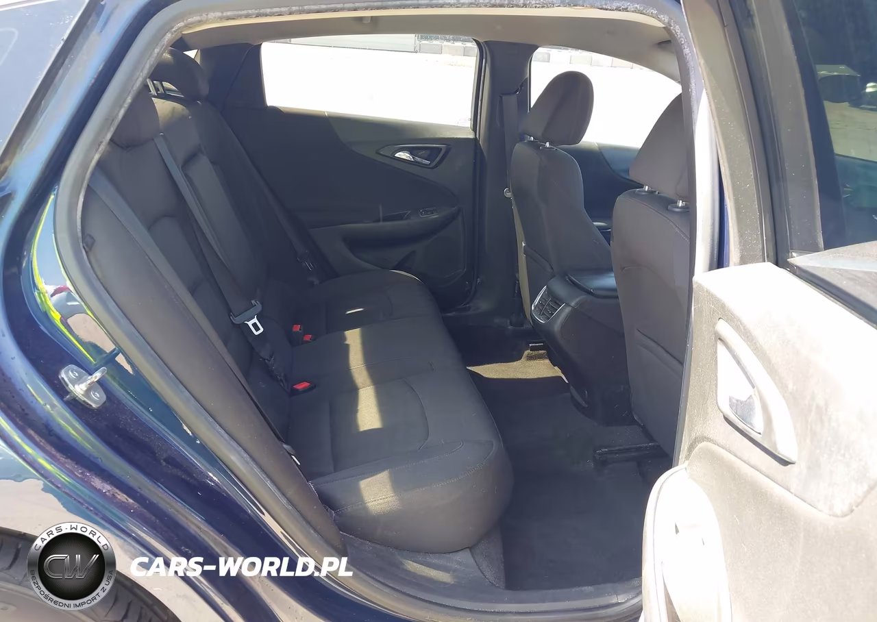 2019 Chevrolet Malibu Lt VIN:1G1ZD5ST0KF118610 - 8