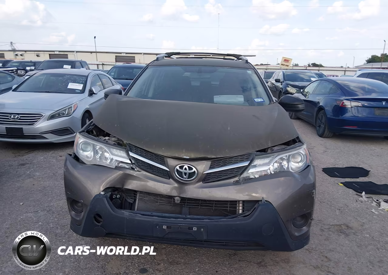 2015 Toyota Rav4 Le VIN:JTMZFREV7FD062107 - 11