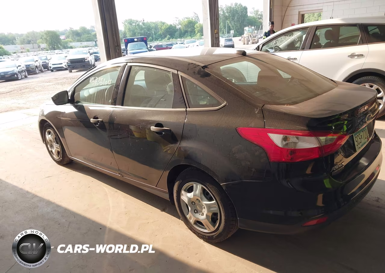 FORD FOCUS S VIN:1FADP3E26EL369076 - 3