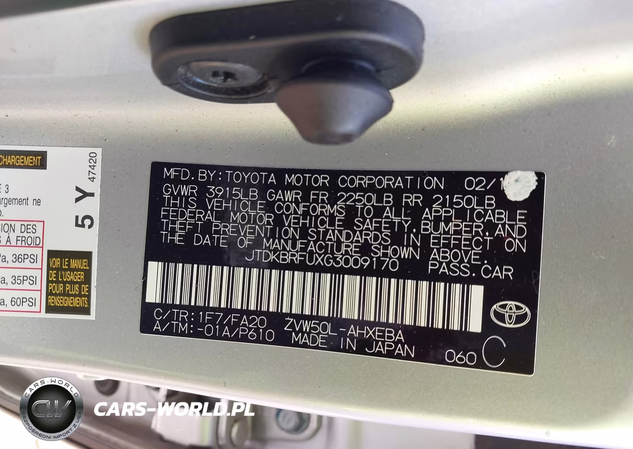 2016 Toyota Prius Two VIN:JTDKBRFUXG3009170 - 9
