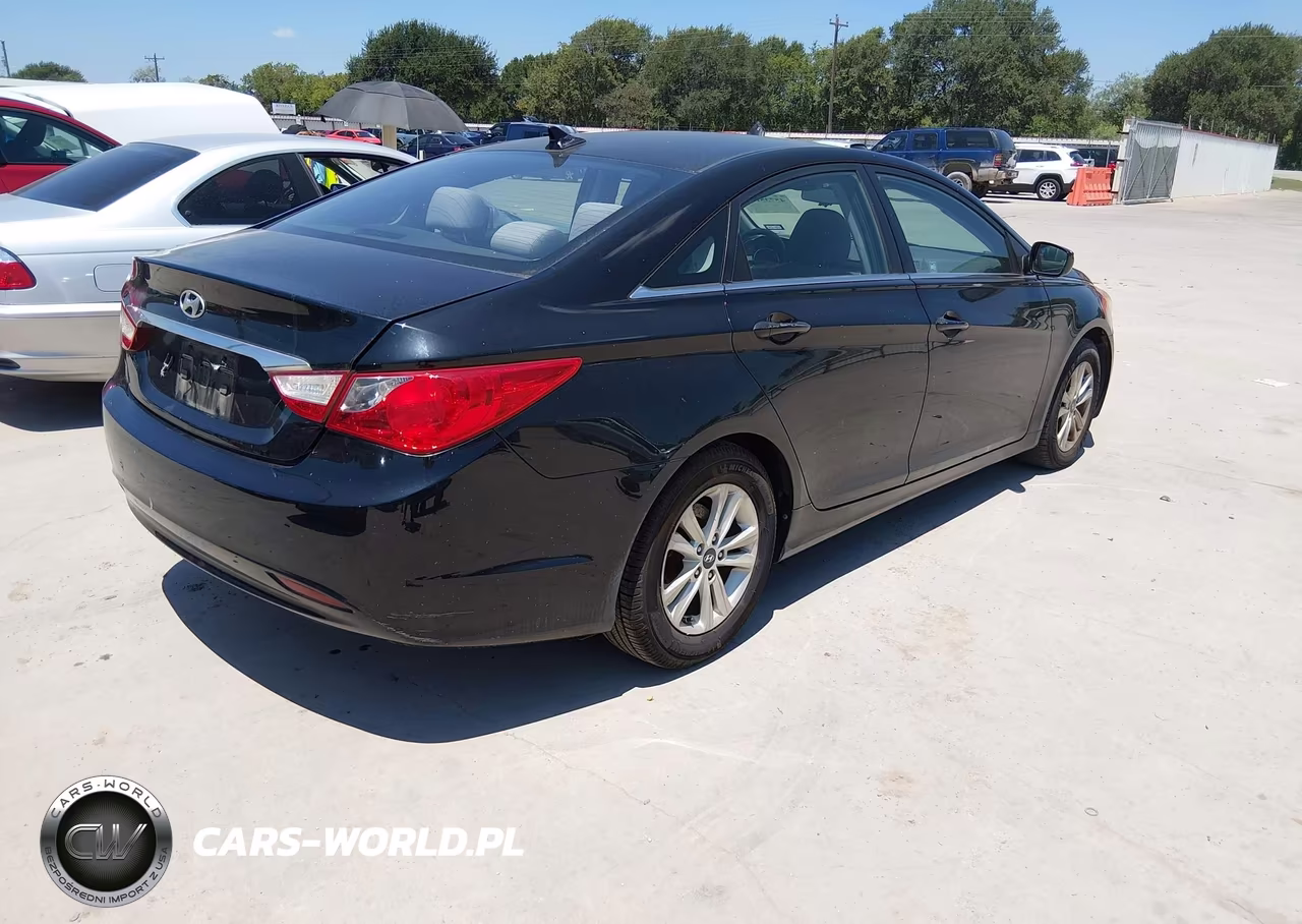 2011 Hyundai Sonata Gls VIN:5NPEB4ACXBH183624 - 4