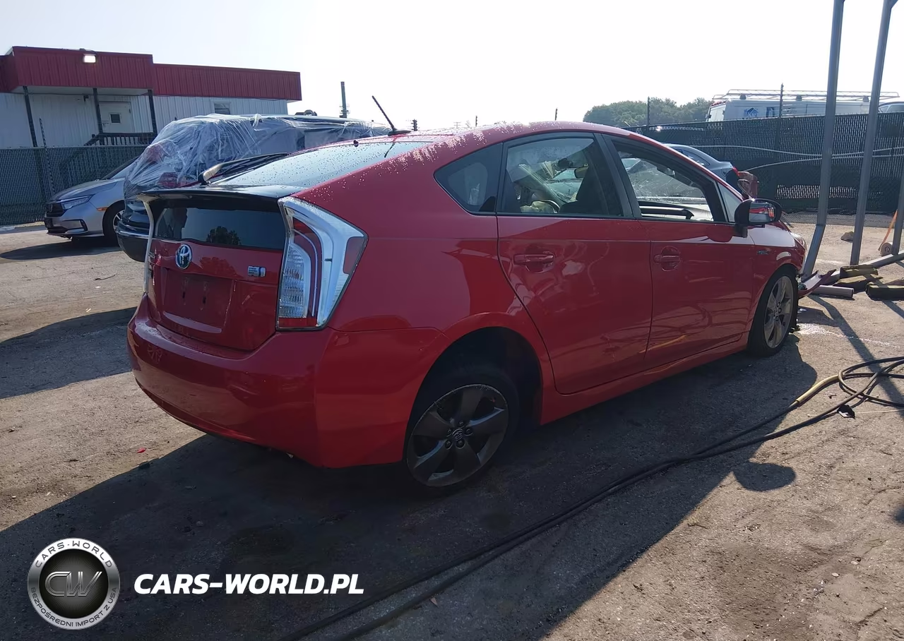 2015 Toyota Prius Persona Series Special Edition VIN:JTDKN3DU9F0397452 - 4