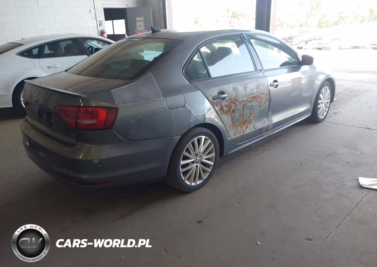 2015 Volkswagen Jetta 1.8T Sport VIN:3VWD17AJ8FM416850 - 4