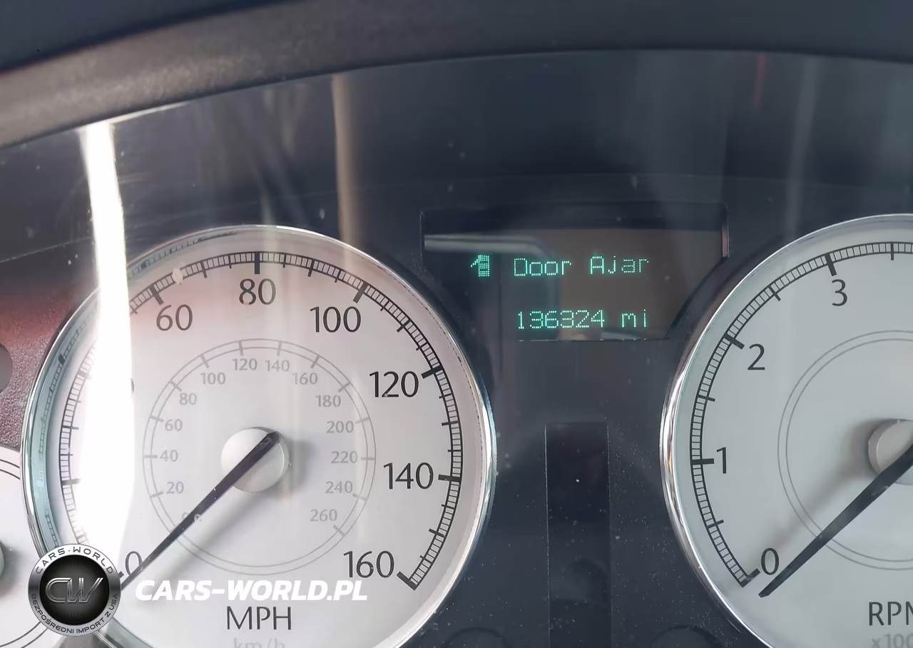 2007 Chrysler 300C VIN:2C3KA63H87H784755 - 7