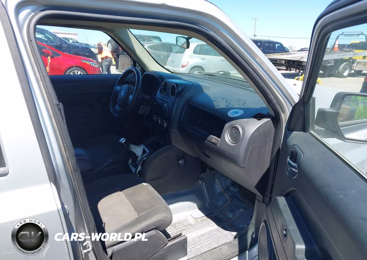 2011 Jeep Patriot Sport VIN:1J4NT1GA4BD155951 - 5
