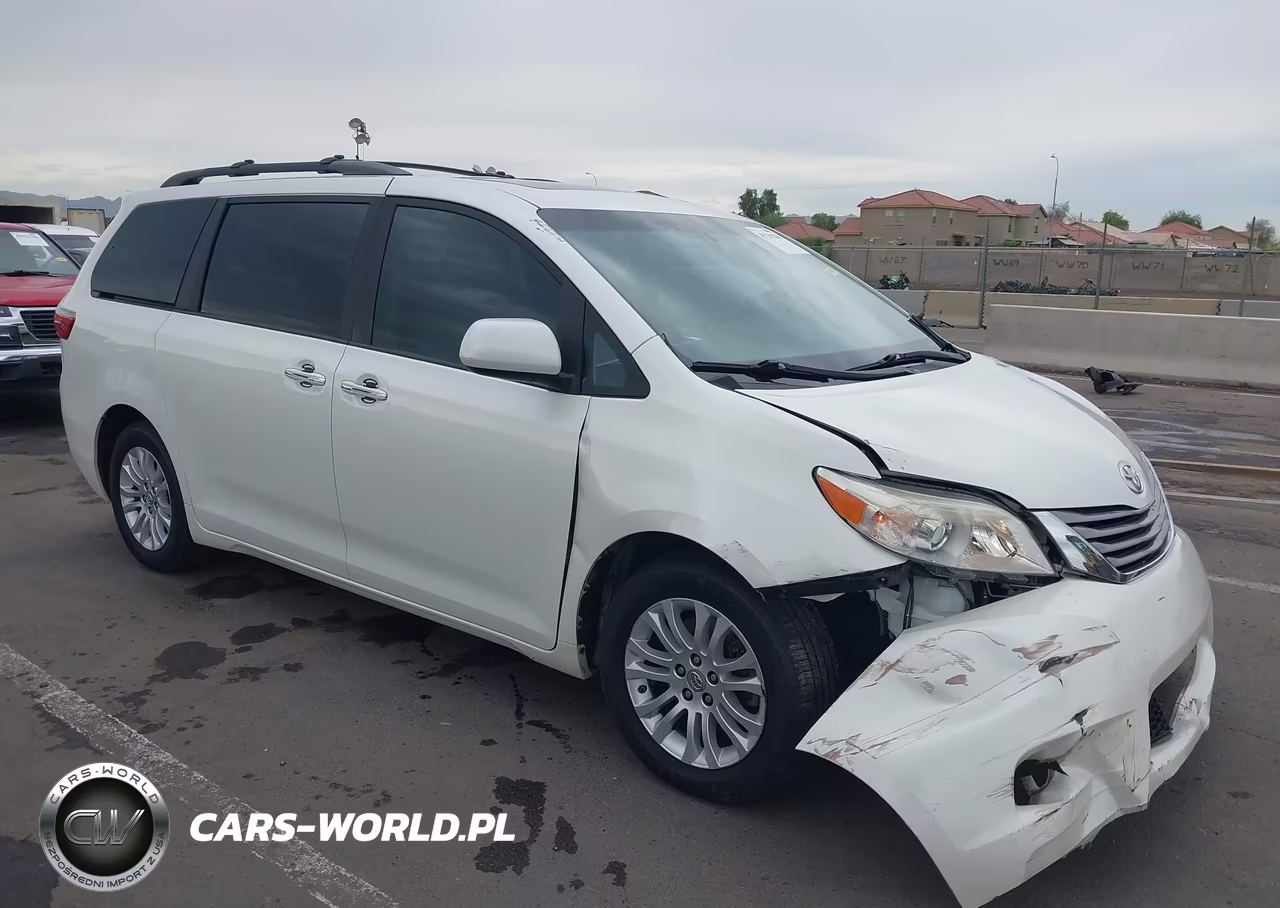 2017 Toyota Sienna Xle 8 Passenger – zdjęcie 1 z 16