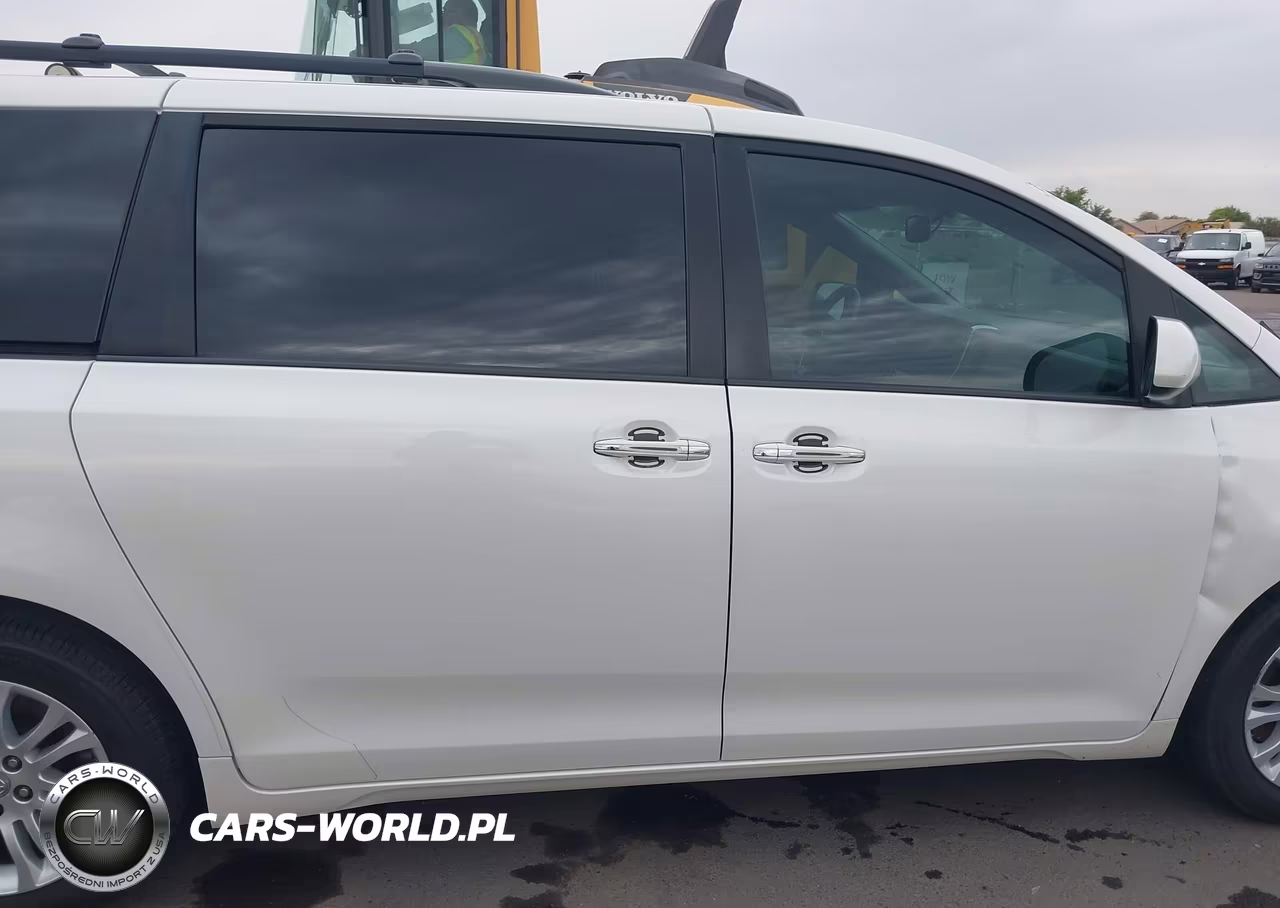 2017 Toyota Sienna Xle 8 Passenger VIN:5TDYZ3DC4HS791561 - 13
