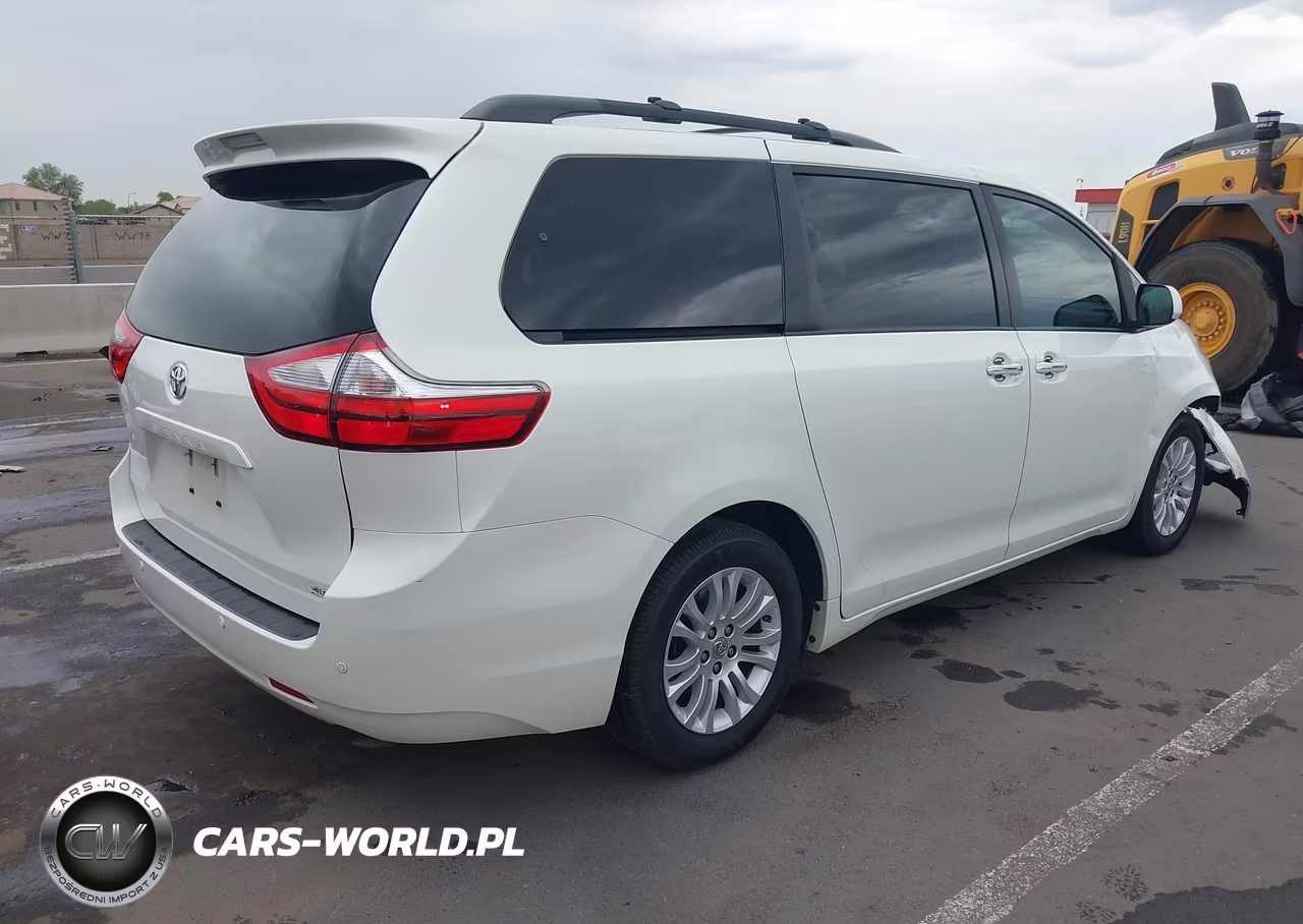 2017 Toyota Sienna Xle 8 Passenger VIN:5TDYZ3DC4HS791561 - 4