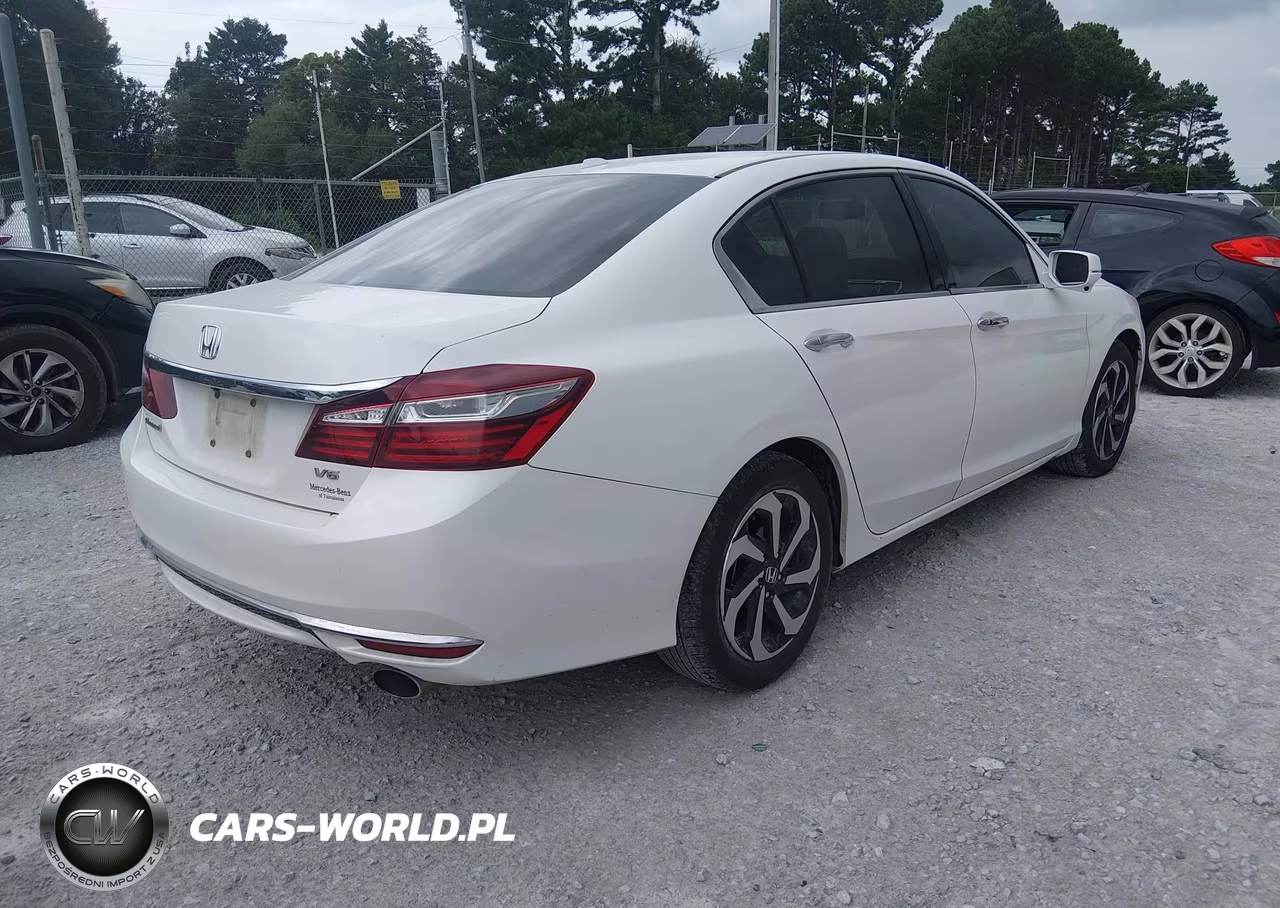 2017 Honda Accord Ex-L V6 VIN:1HGCR3F83HA015973 - 4