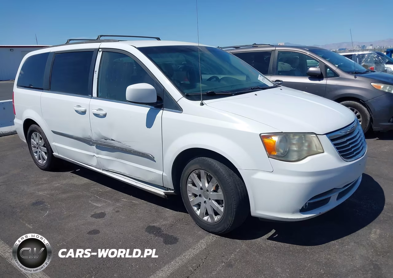 2014 Chrysler Town & Country Touring – zdjęcie 1 z 12