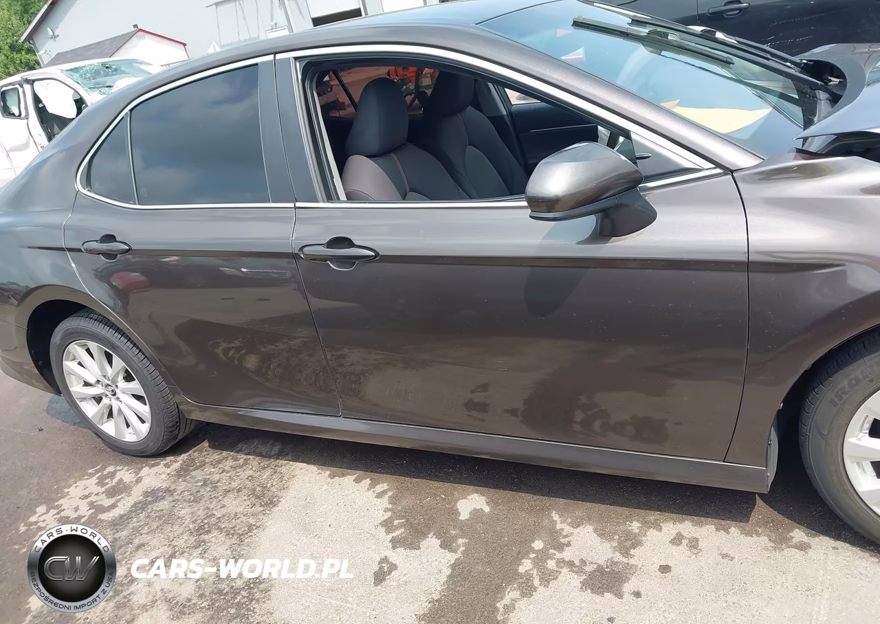 2018 Toyota Camry Le VIN:4T1B11HK8JU571288 - 13