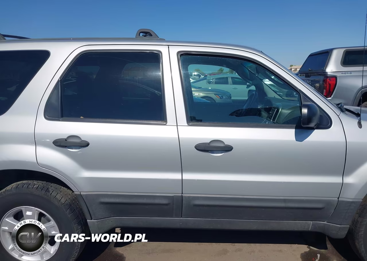 2005 Ford Escape Xlt VIN:1FMCU03145DA08507 - 14