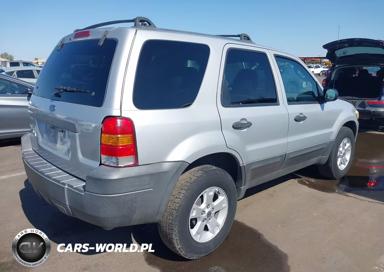 2005 Ford Escape Xlt VIN:1FMCU03145DA08507 - 4