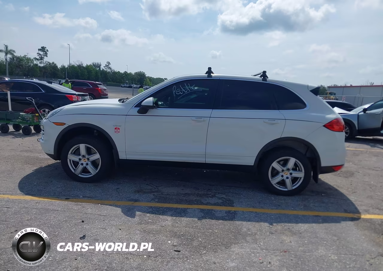 2014 Porsche Cayenne Diesel-Diesel Platinum Edition VIN:WP1AF2A22ELA33164 - 14