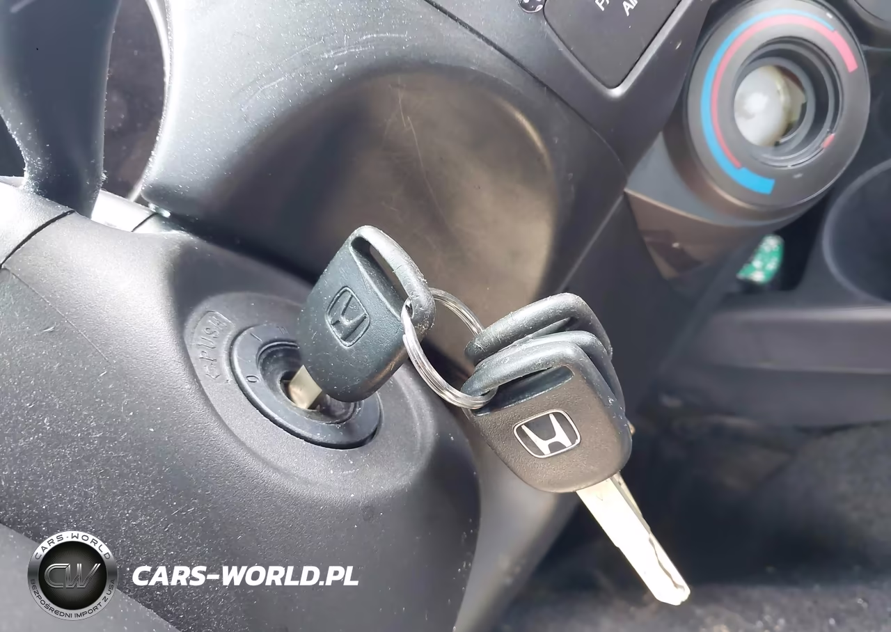 2008 Honda Fit VIN:JHMGD38438S000195 - 11