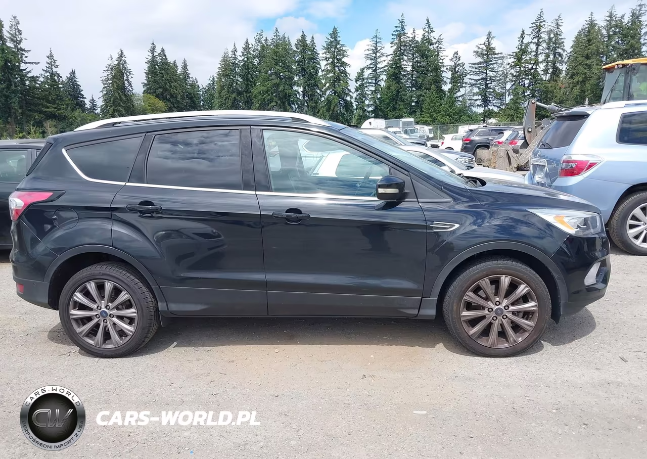 2018 Ford Escape Titanium VIN:1FMCU9J91JUA59714 - 13