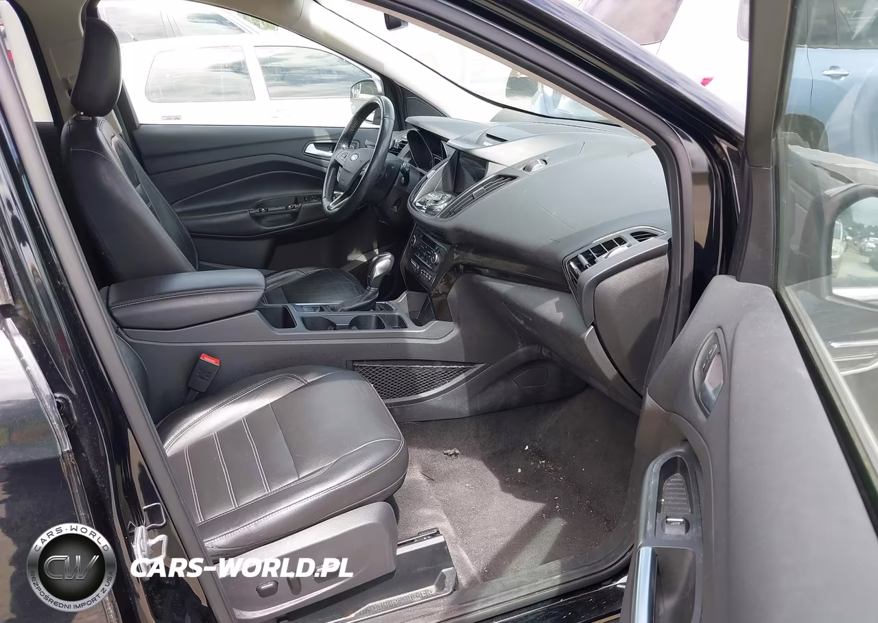 2018 Ford Escape Titanium VIN:1FMCU9J91JUA59714 - 5
