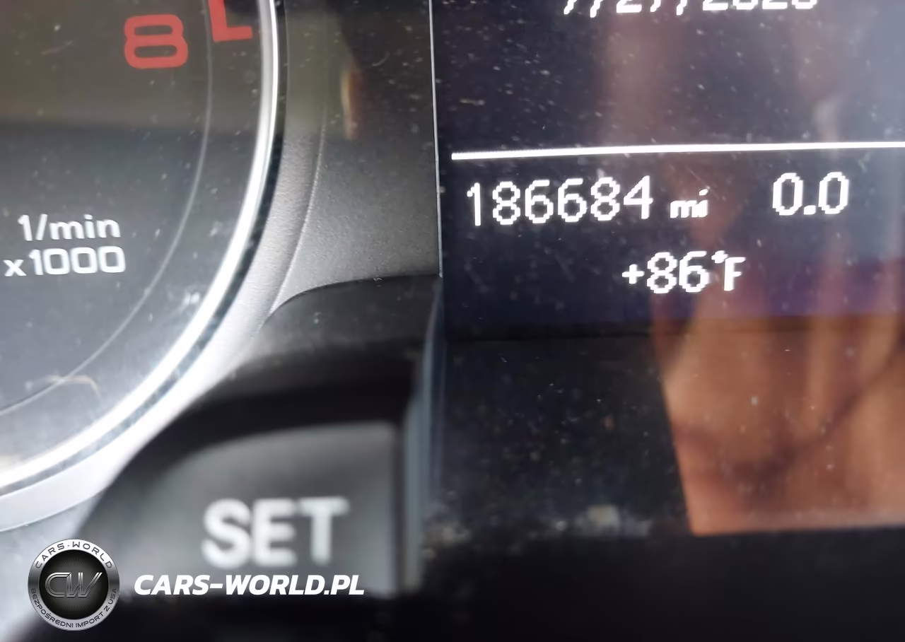 2015 Audi A4 2.0T Premium VIN:WAUFFAFL2FN037673 - 15