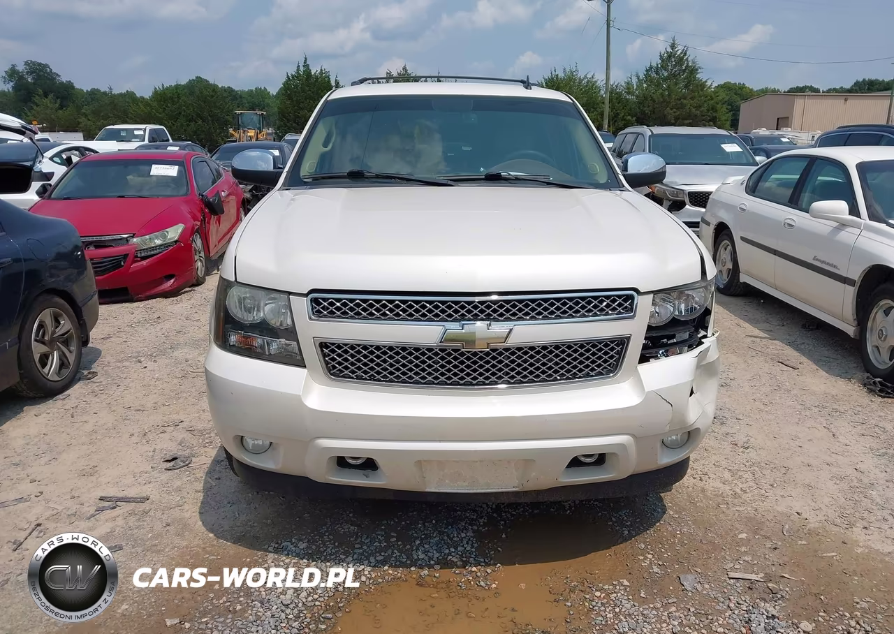 2011 Chevrolet Tahoe Ltz VIN:1GNSKCE06BR142730 - 12