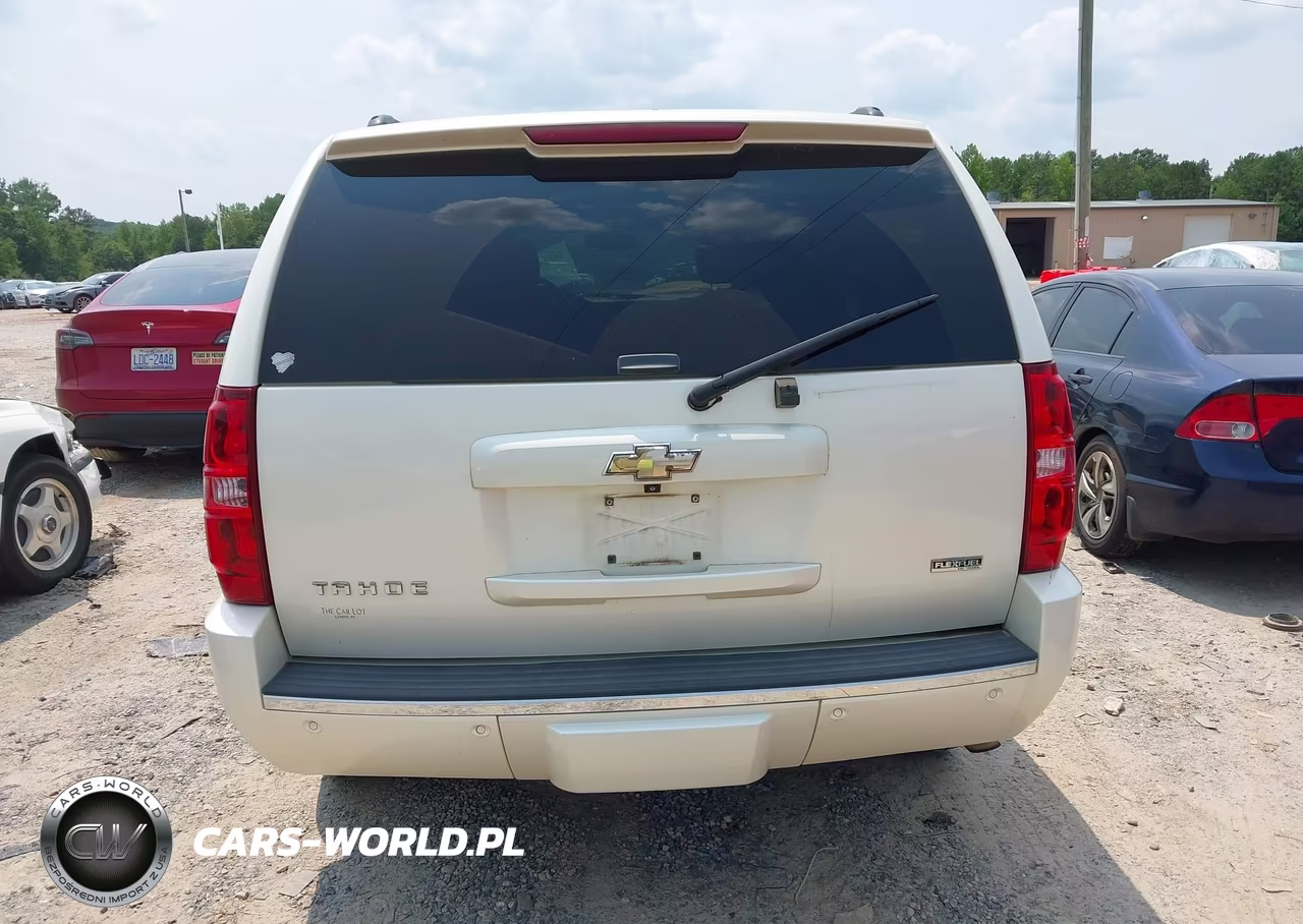 2011 Chevrolet Tahoe Ltz VIN:1GNSKCE06BR142730 - 16