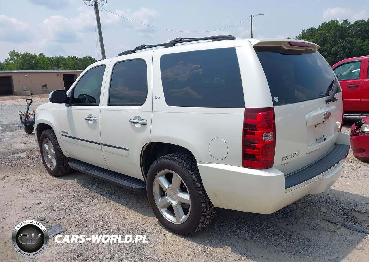 2011 Chevrolet Tahoe Ltz VIN:1GNSKCE06BR142730 - 3