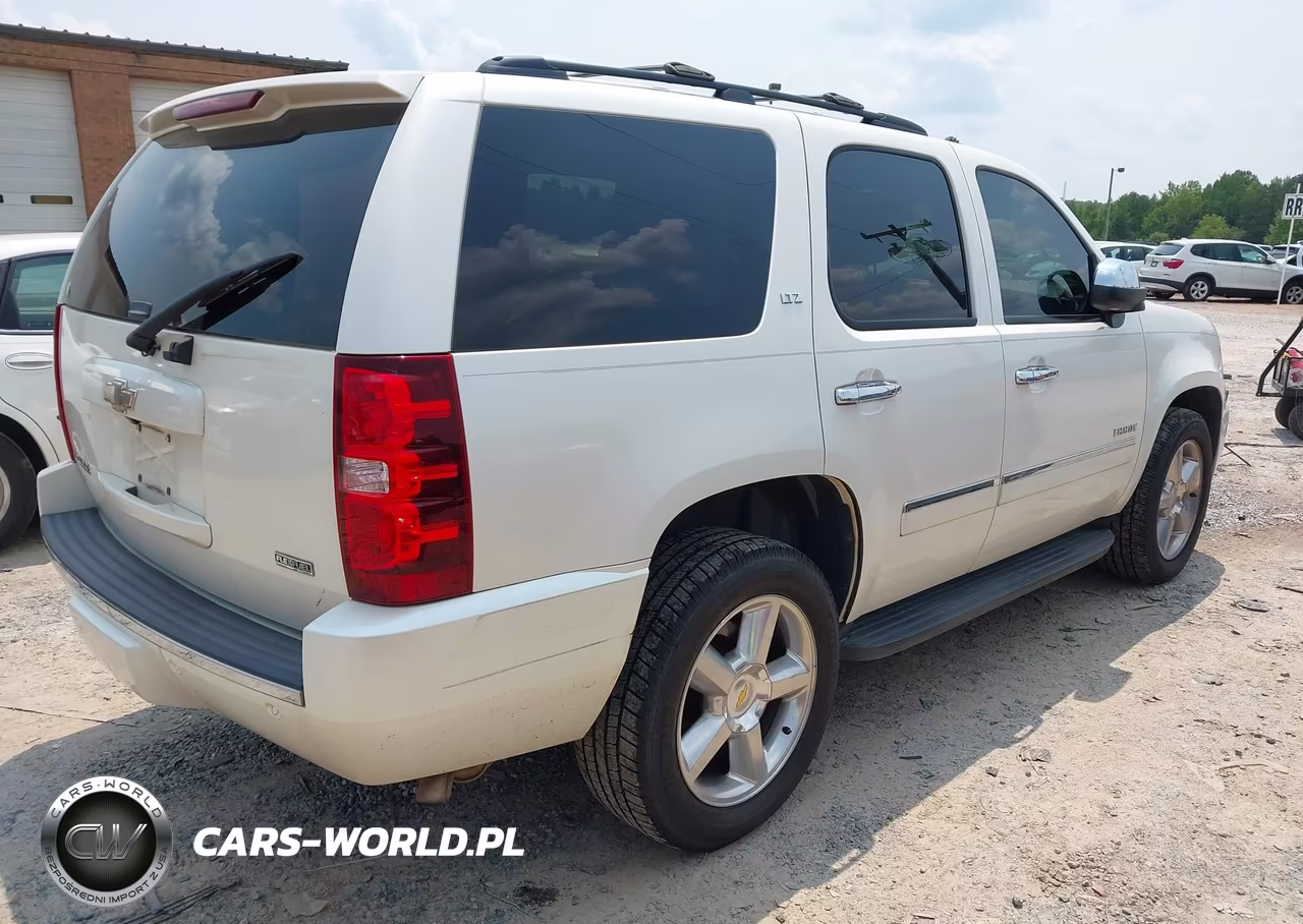 2011 Chevrolet Tahoe Ltz VIN:1GNSKCE06BR142730 - 4