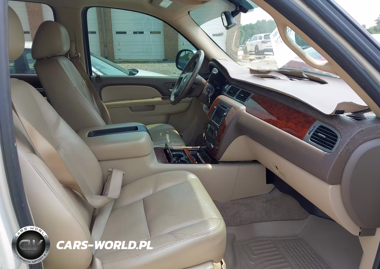 2011 Chevrolet Tahoe Ltz VIN:1GNSKCE06BR142730 - 5