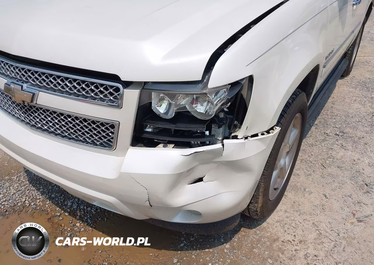 2011 Chevrolet Tahoe Ltz VIN:1GNSKCE06BR142730 - 6
