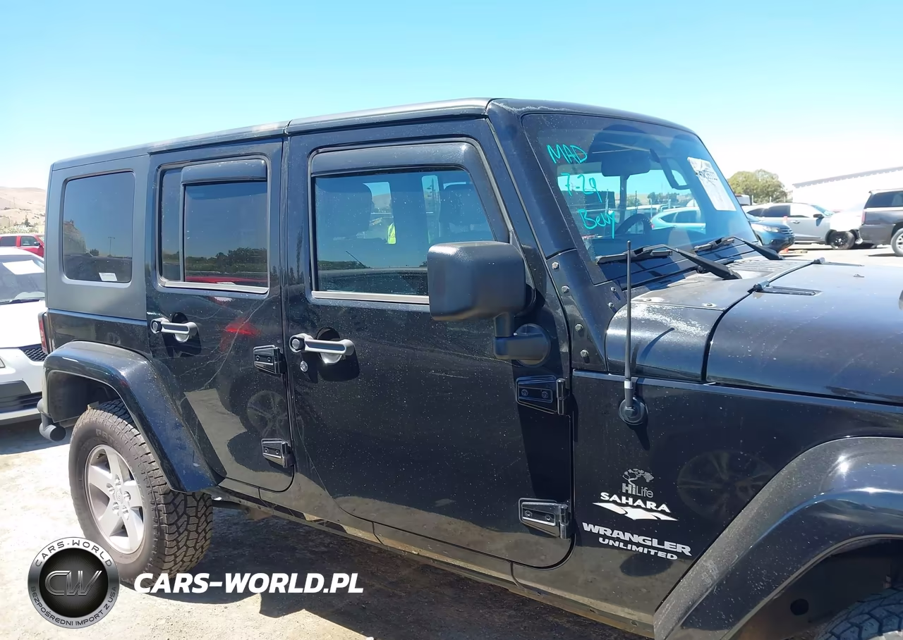 2007 Jeep Wrangler Unlimited Sahara VIN:1J4GA591X7L151323 - 13