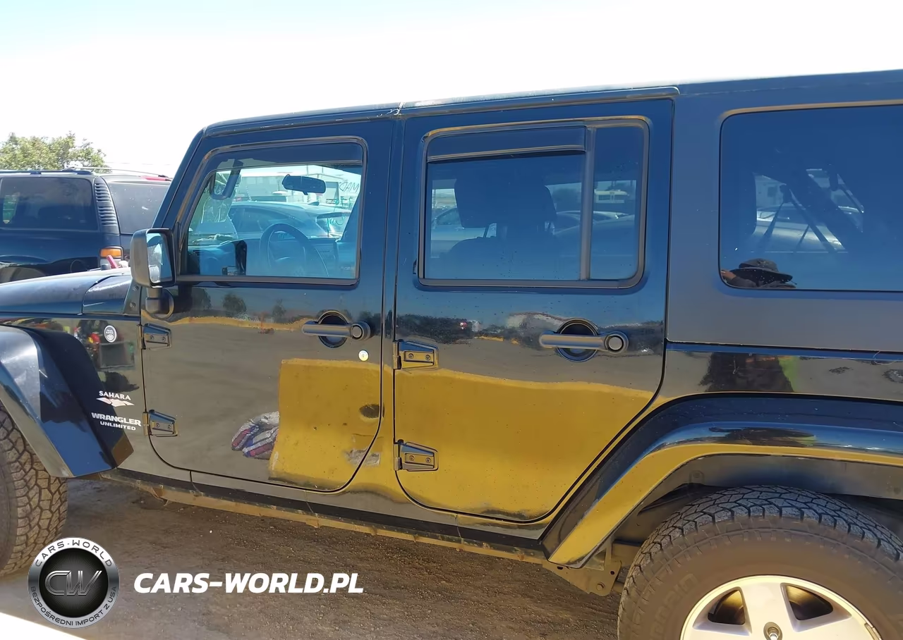 2007 Jeep Wrangler Unlimited Sahara VIN:1J4GA591X7L151323 - 14