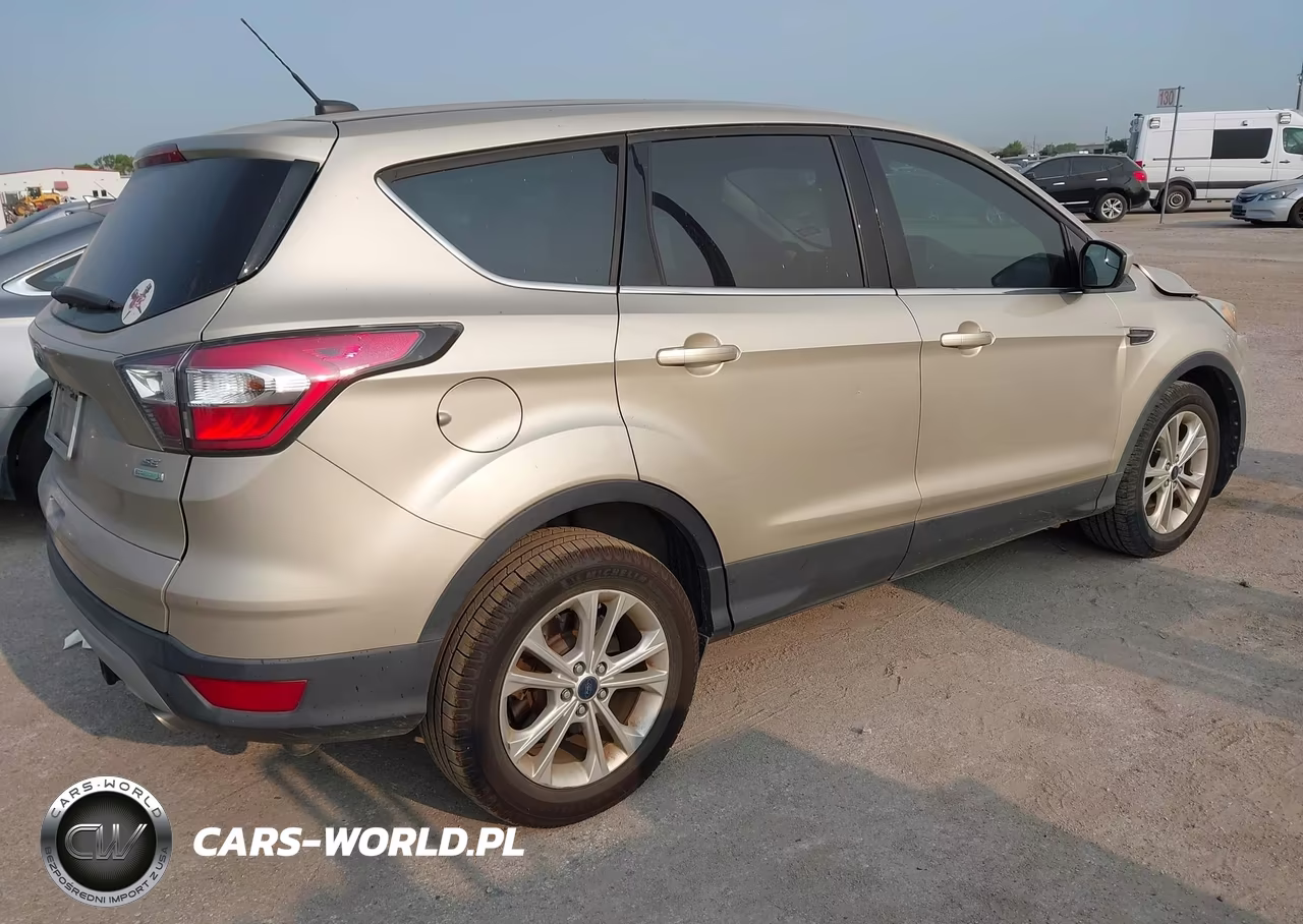 2017 Ford Escape Se VIN:1FMCU0GD7HUA60805 - 4