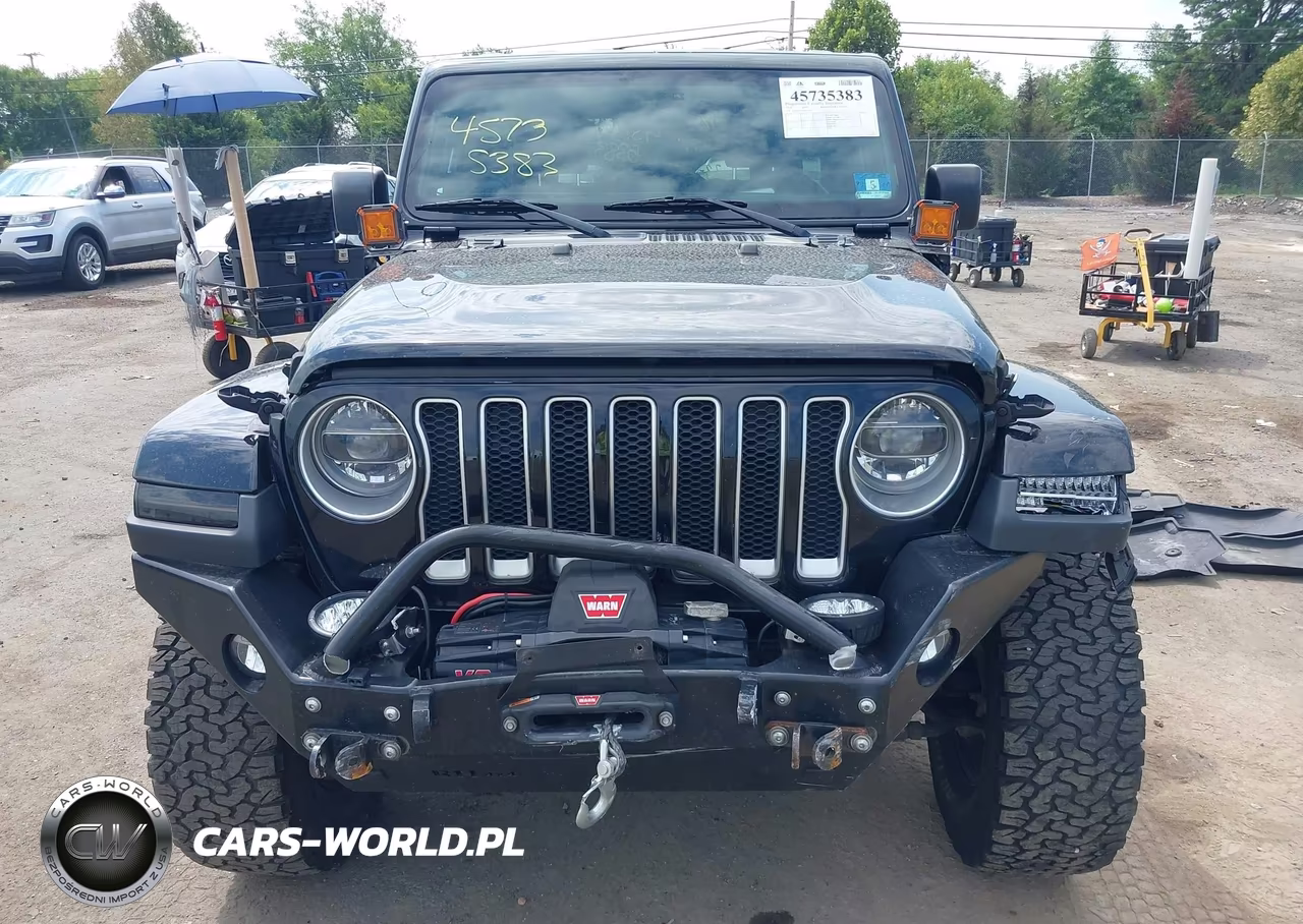 2018 Jeep Wrangler Unlimited Sahara 4X4 VIN:1C4HJXEG6JW156797 - 12