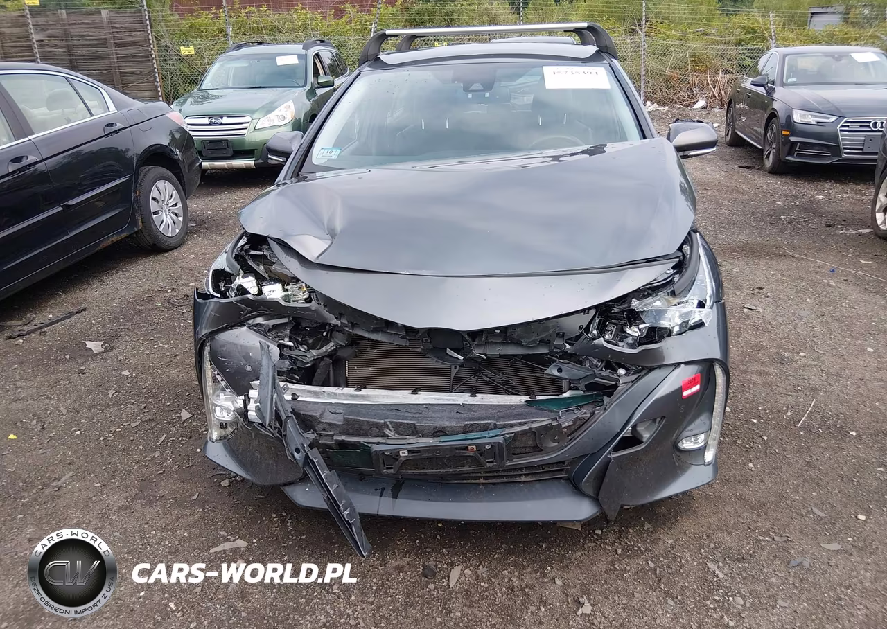 2020 Toyota Prius Prime Limited VIN:JTDKARFP5L3121219 - 13
