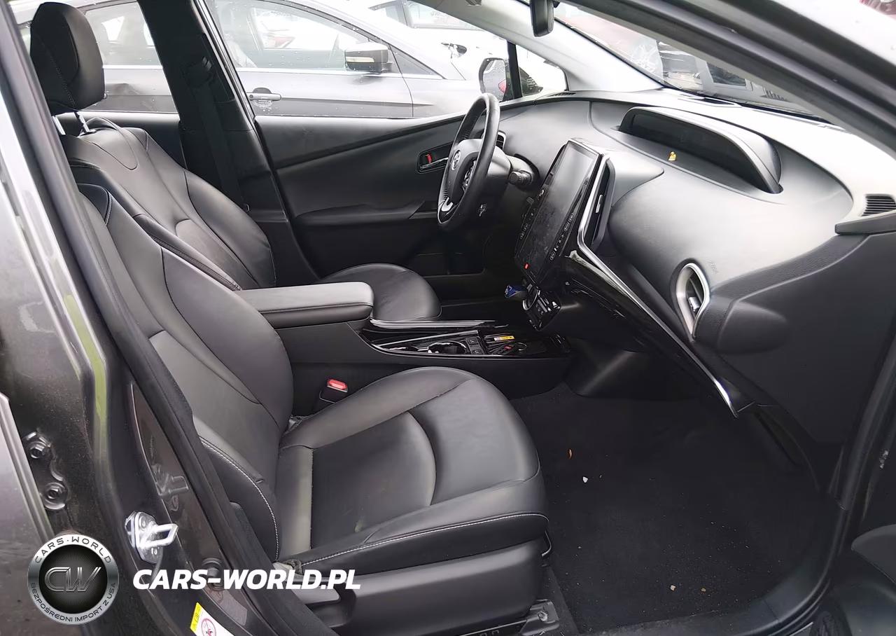 2020 Toyota Prius Prime Limited VIN:JTDKARFP5L3121219 - 5