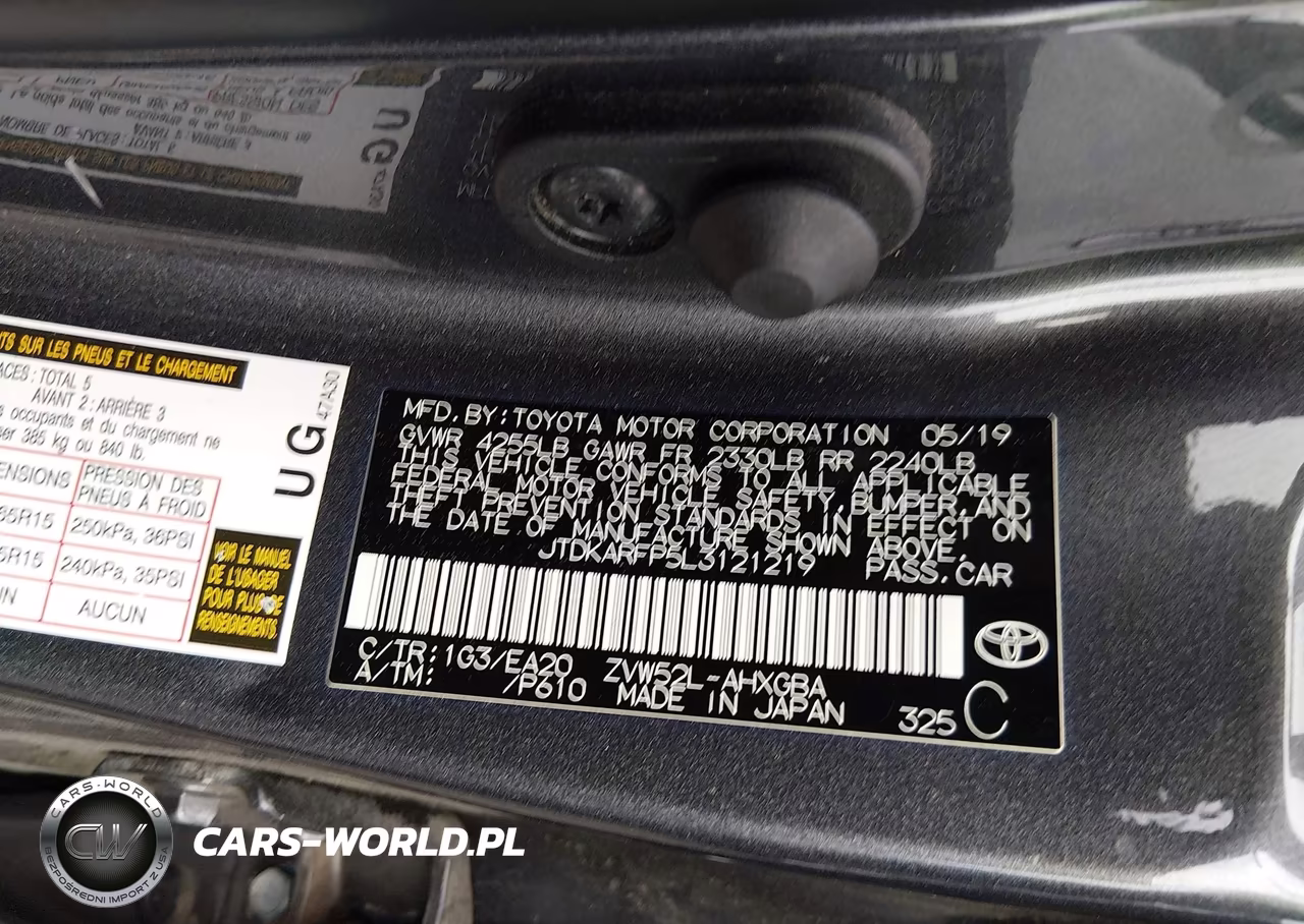 2020 Toyota Prius Prime Limited VIN:JTDKARFP5L3121219 - 9