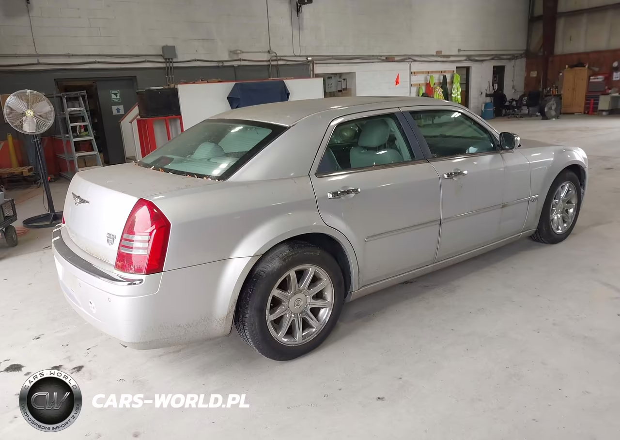 2005 Chrysler 300C VIN:2C3AA63H95H673706 - 4