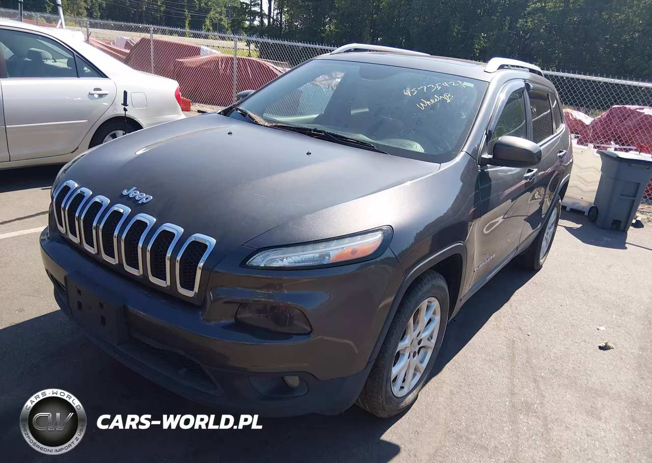 2015 Jeep Cherokee Latitude VIN:1C4PJLCS0FW711410 - 2