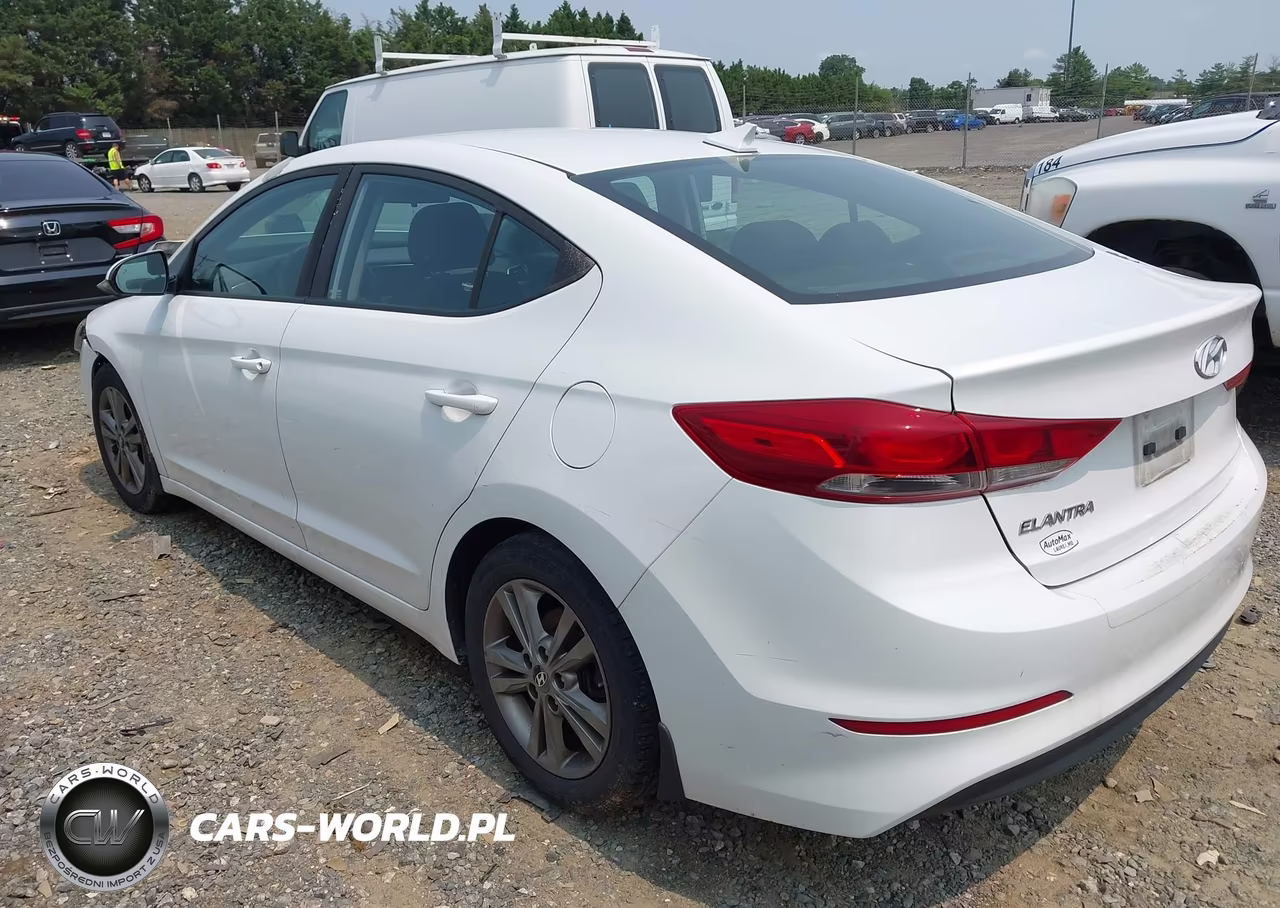 2018 Hyundai Elantra Sel VIN:5NPD84LF3JH221128 - 3