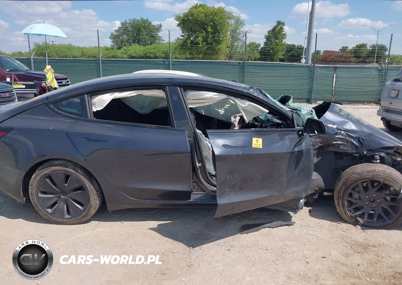 2024 Tesla Model 3 Long Range Dual Motor All-Wheel Drive VIN:5YJ3E1EB2RF798353 - 11