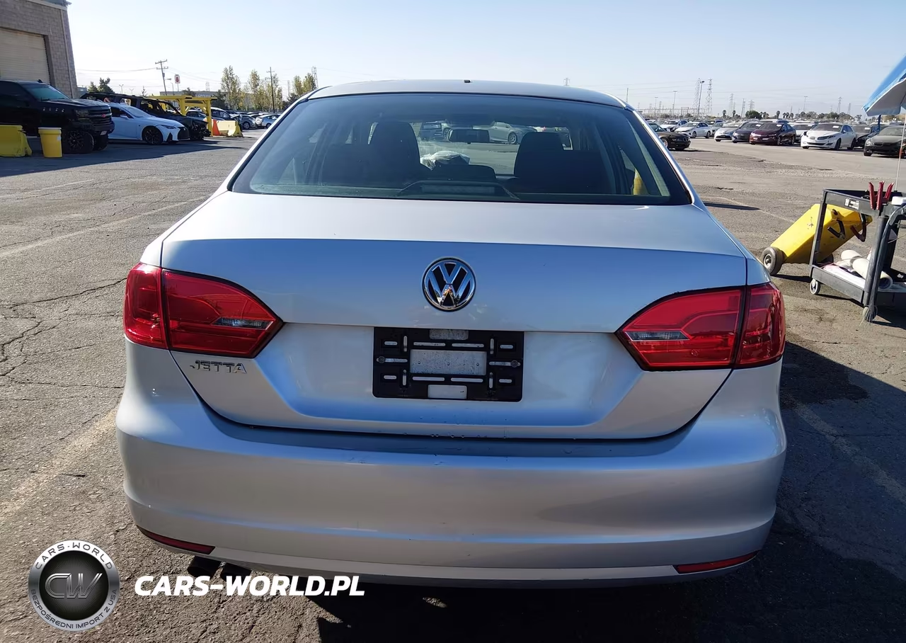 2013 Volkswagen Jetta 2.0L S VIN:3VW2K7AJ2DM213373 - 16