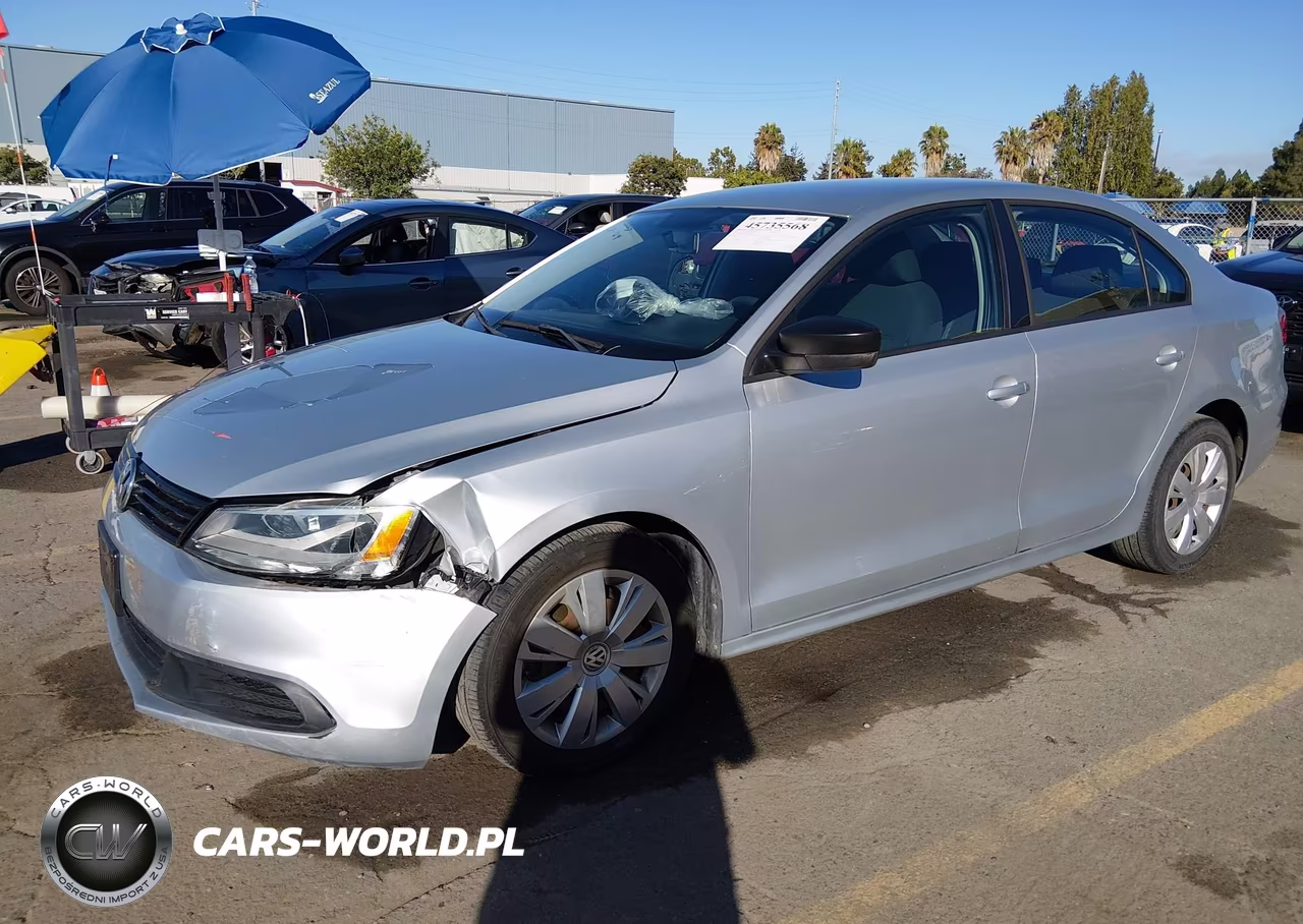 2013 Volkswagen Jetta 2.0L S VIN:3VW2K7AJ2DM213373 - 2